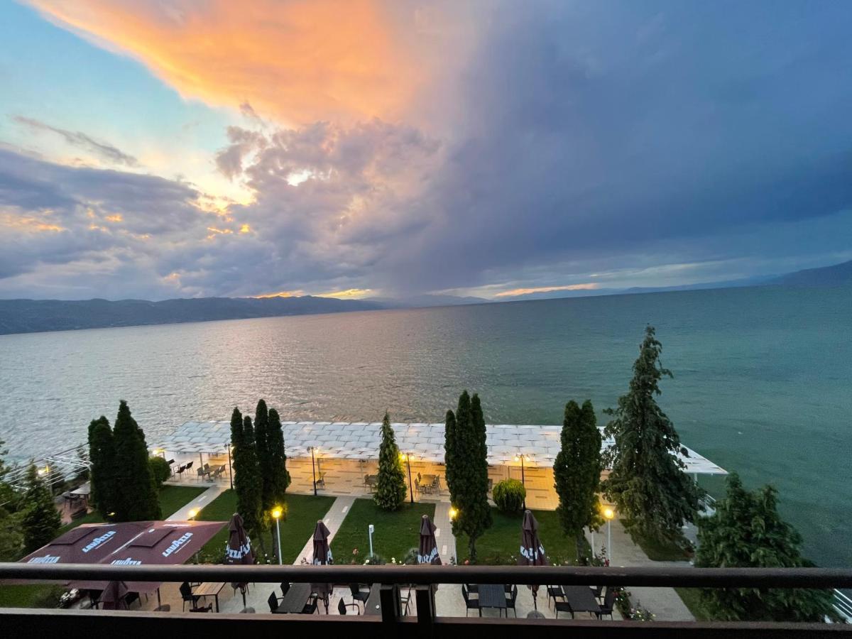 Hotel Millennium Pogradec Exterior foto