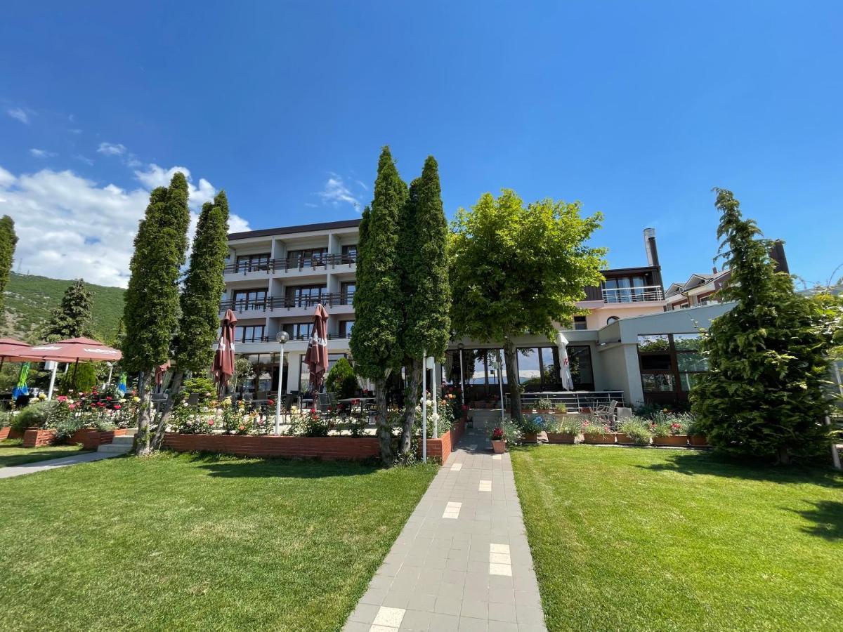 Hotel Millennium Pogradec Exterior foto