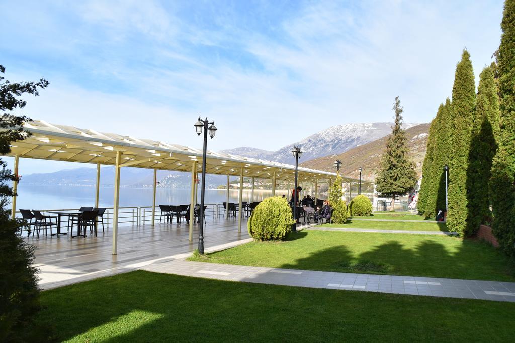 Hotel Millennium Pogradec Exterior foto